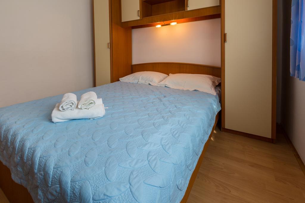 Apartments Marica Novi Vinodolski Bagian luar foto