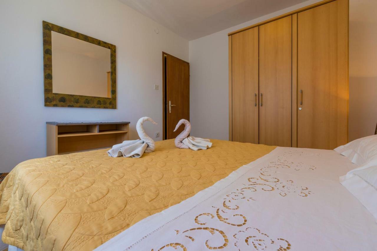 Apartments Marica Novi Vinodolski Bagian luar foto