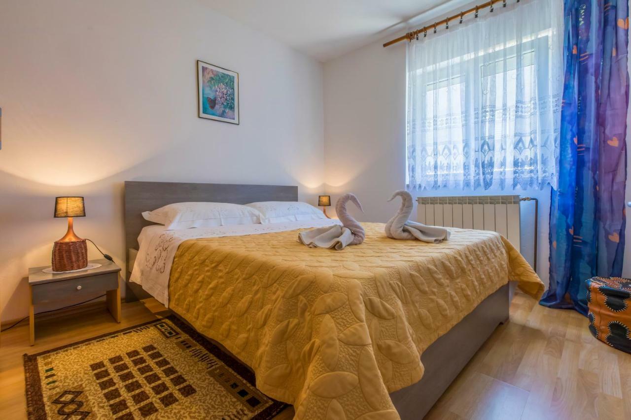 Apartments Marica Novi Vinodolski Bagian luar foto