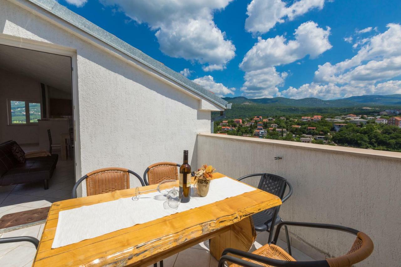Apartments Marica Novi Vinodolski Bagian luar foto