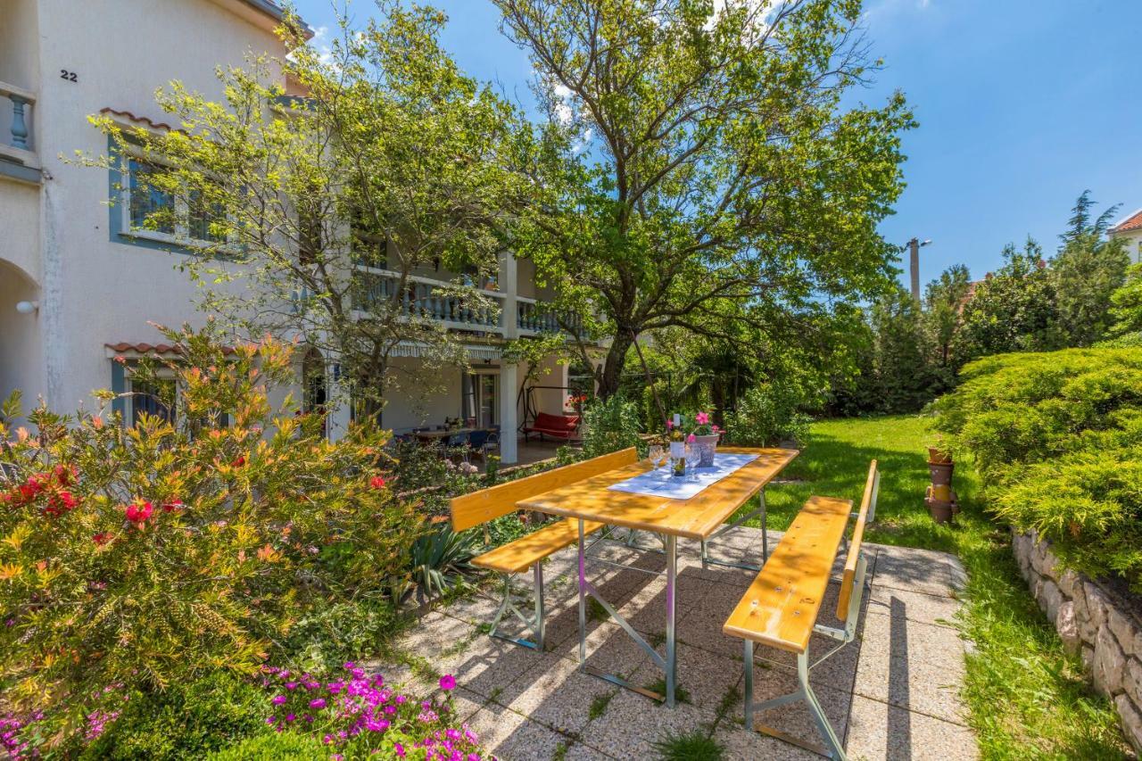 Apartments Marica Novi Vinodolski Bagian luar foto