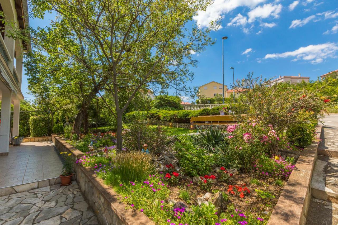 Apartments Marica Novi Vinodolski Bagian luar foto